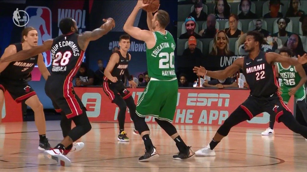  阿德巴约统治内线热火击败凯尔特人，塔图姆二十四分无力回天