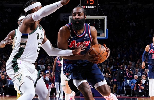  米切尔三分绝杀，骑士险胜凯尔特人终结连败