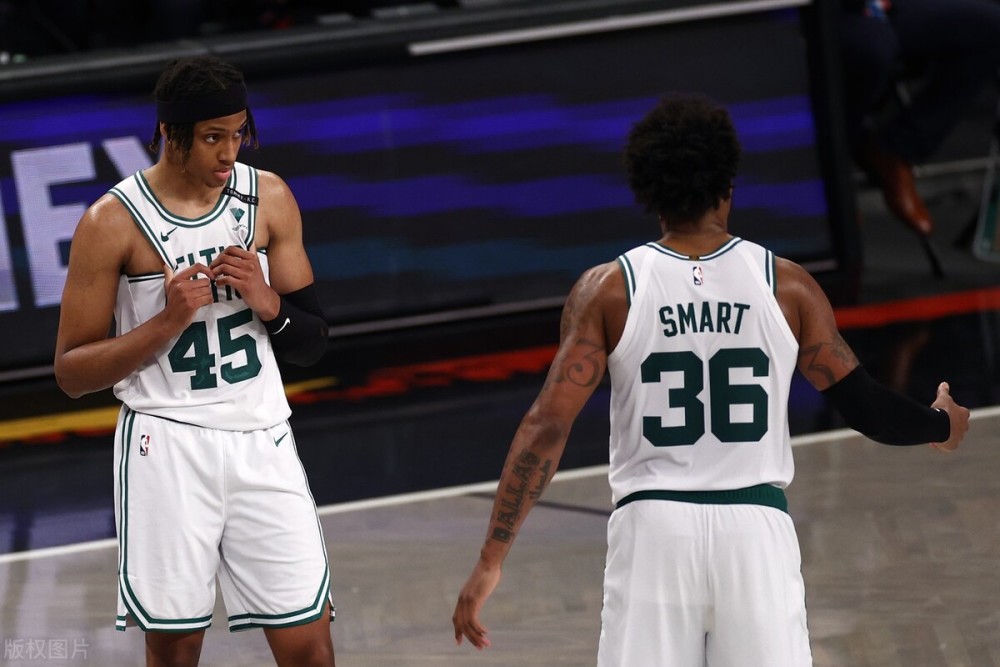  杰伦布朗高效发挥绿军轻取奇才巩固排名